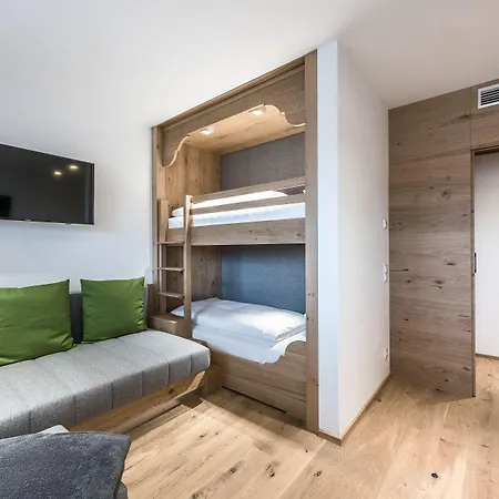 Hotel Naturresort Puradies 4*