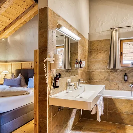 Naturresort Puradies 4* ليوغانغ